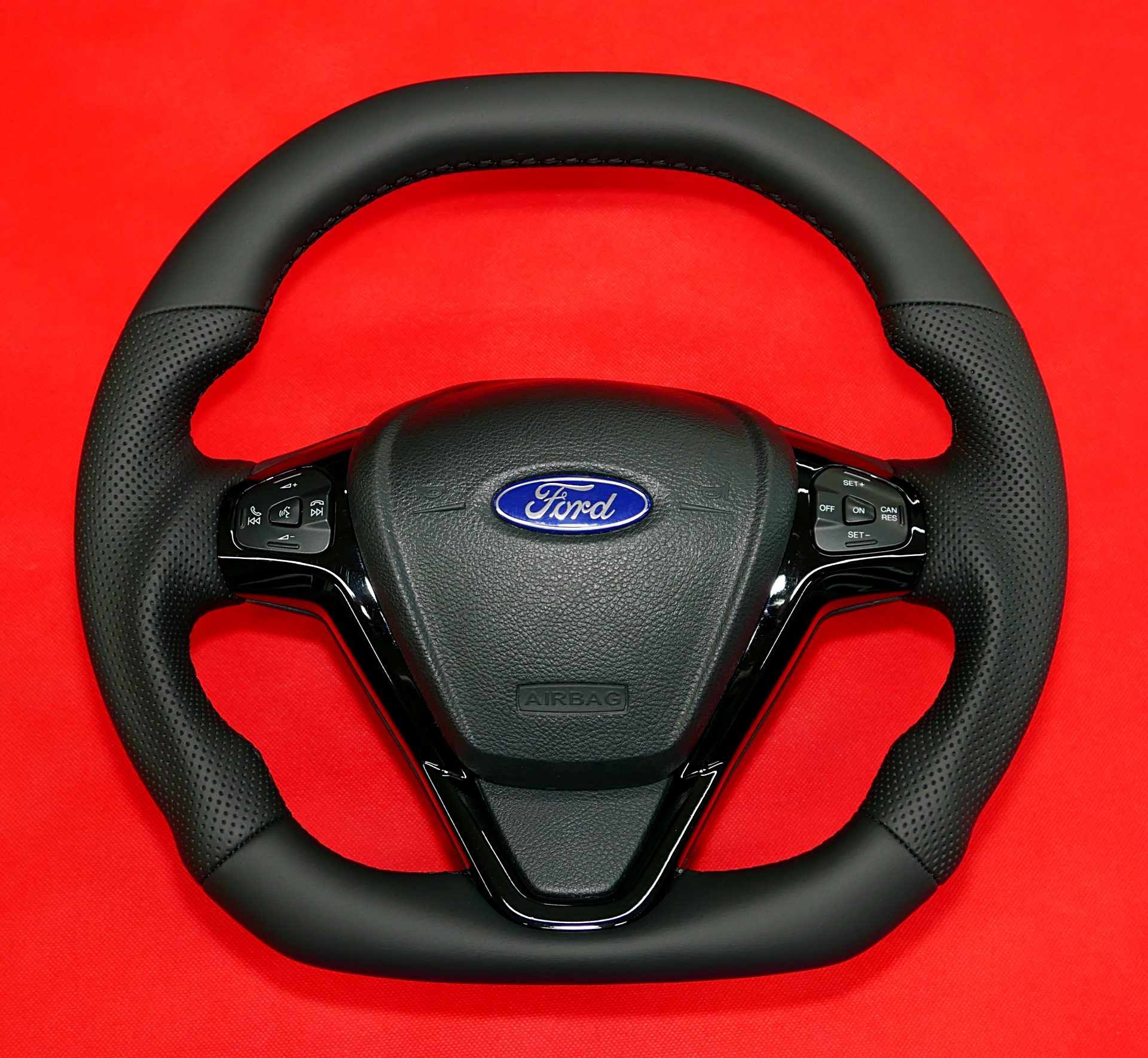 Kierownica Ford Focus RS modyfikacja i obszycie