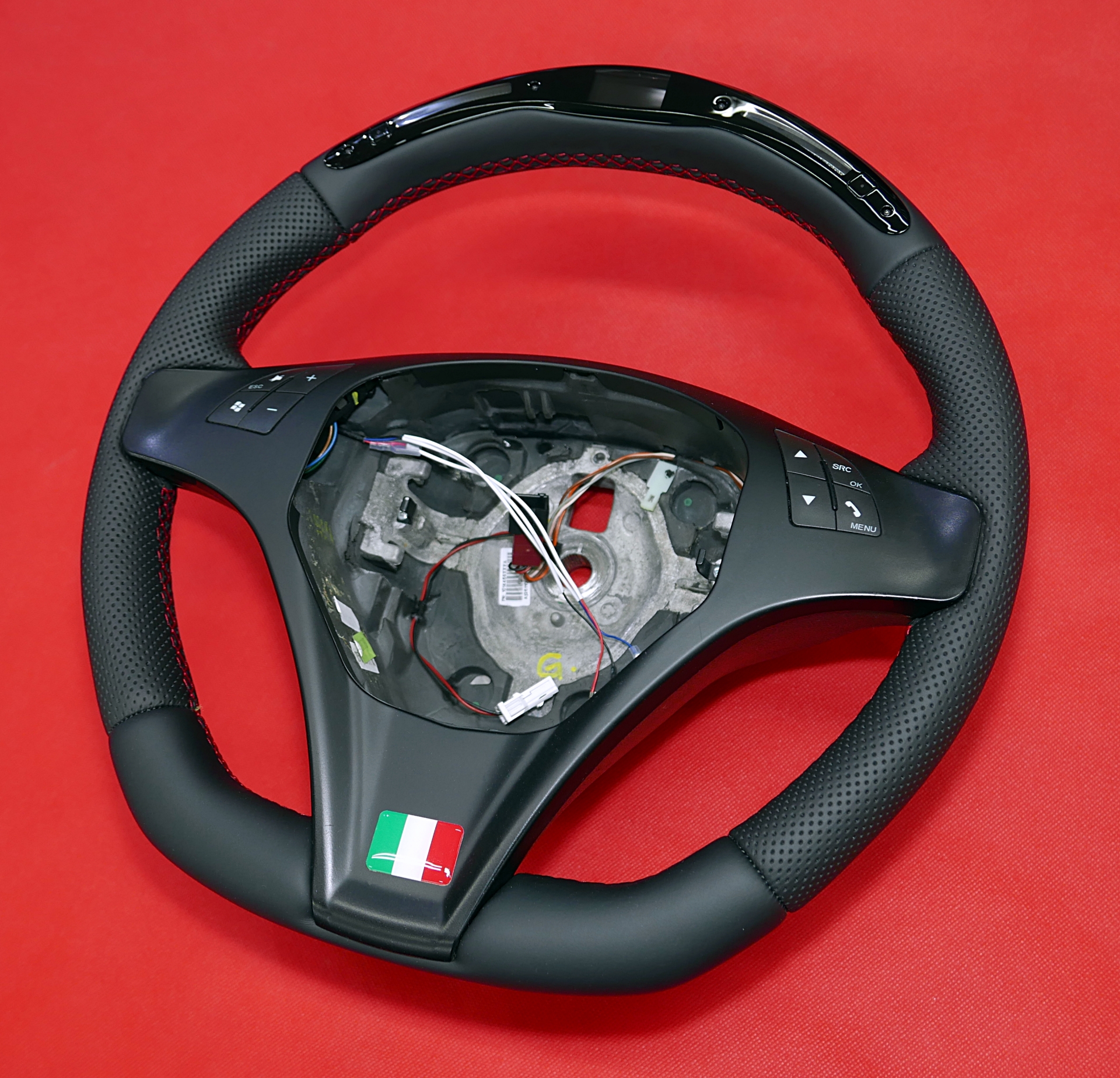 Montaż wyświetlacza LED na kierownicy Alfa Romeo