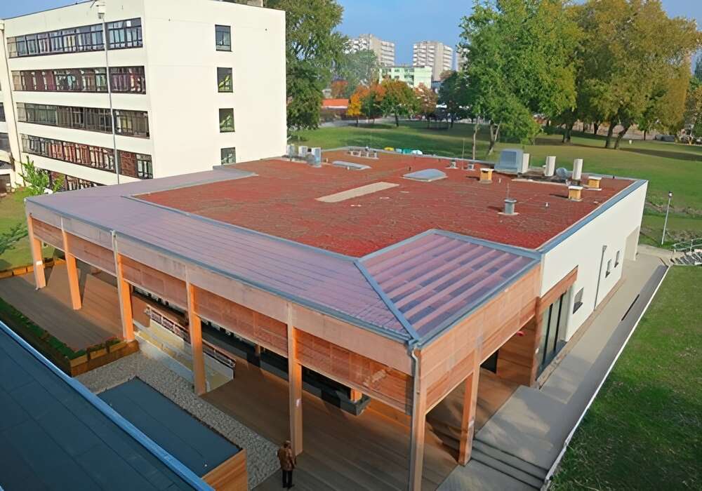 Stołówka Uniwersytetu Przyrodniczego w Poznaniu - termo i hydroizolacja dachu zielonego z zielenią ekstensywną