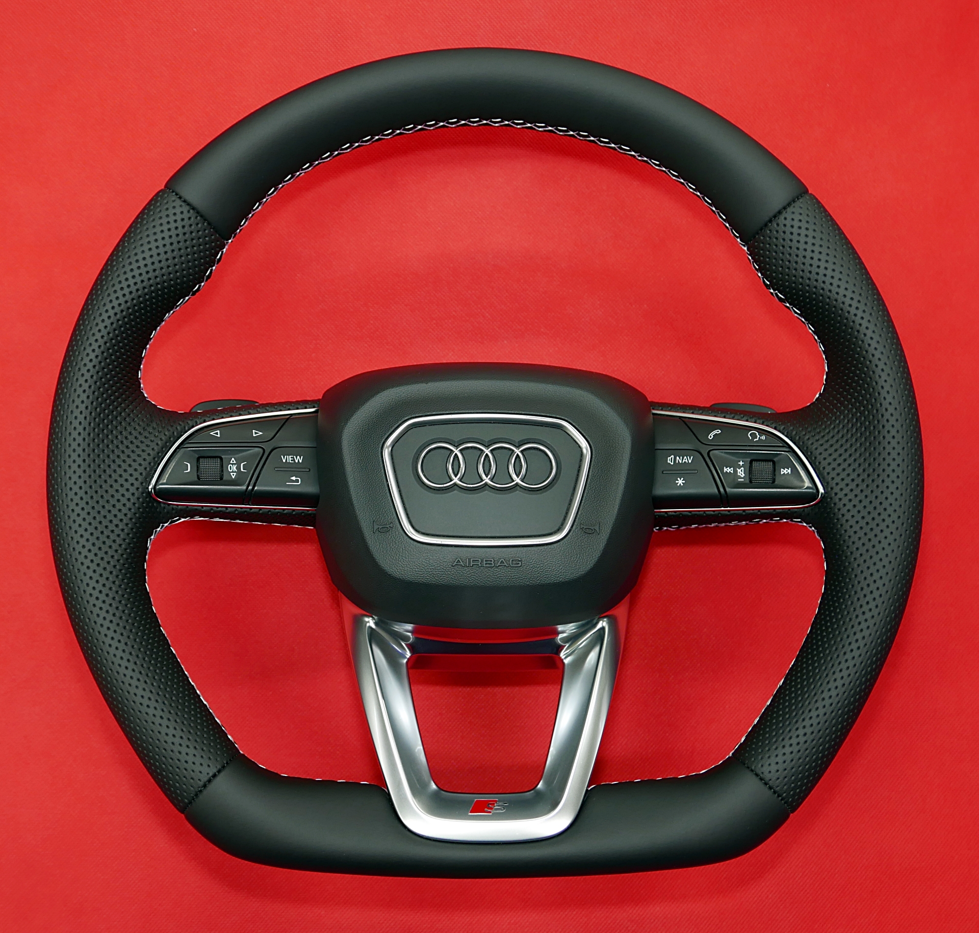 Custom steering wheel Audi Q3 Q5 Q7 flat bottom