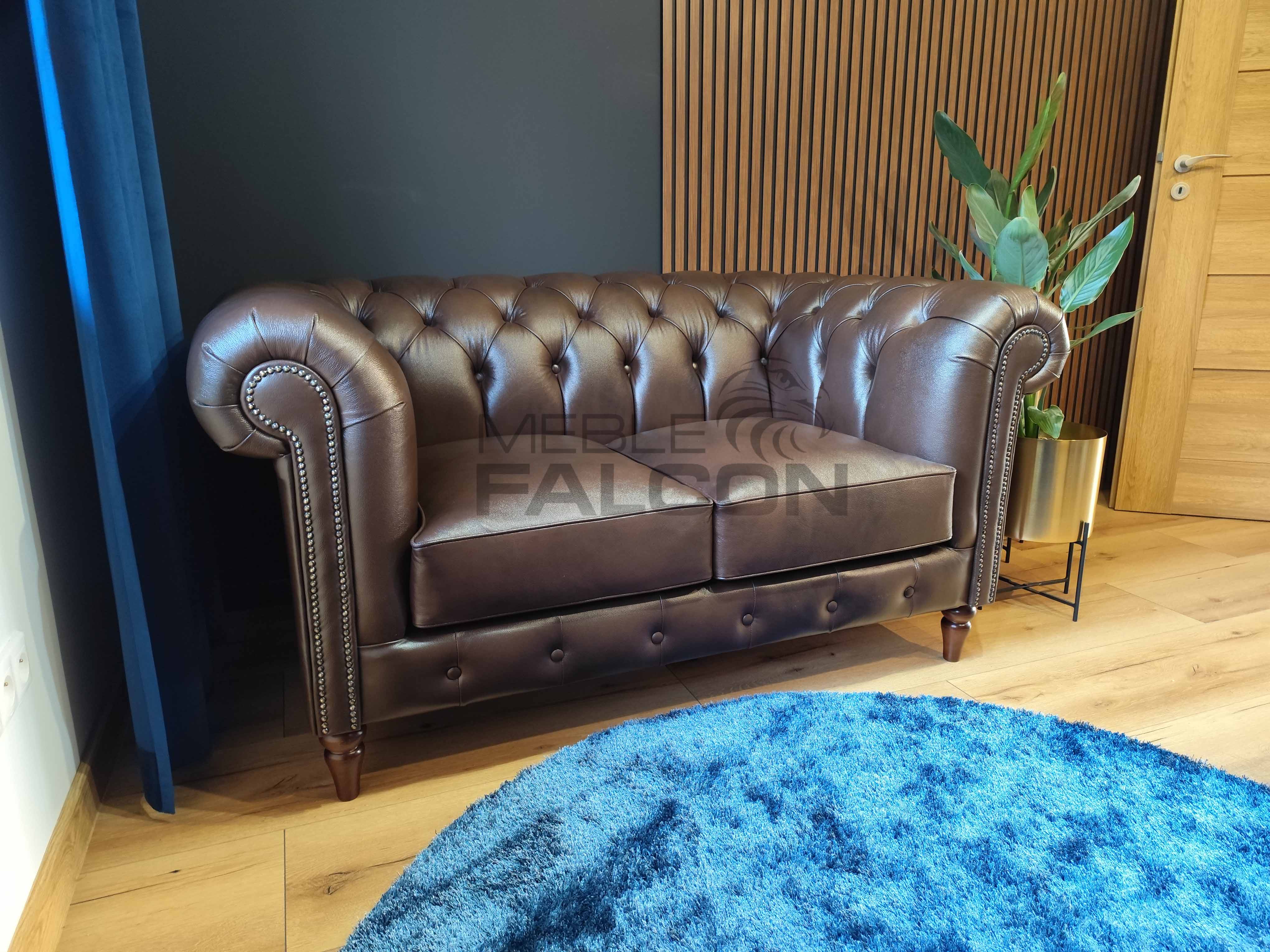 sofa chesterfield skórzana do gabinetu brązowa