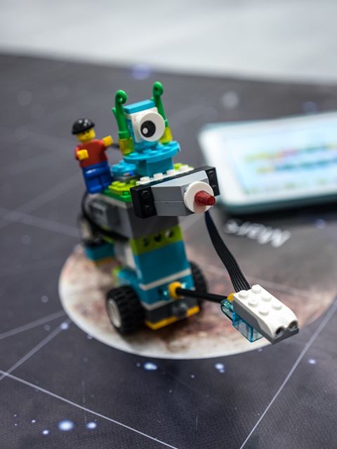 kosmos, LEGO, robotyka, warsztaty