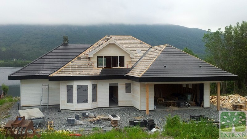 prefabricated frame wood house, building construction, wooden house, zeroemission house,