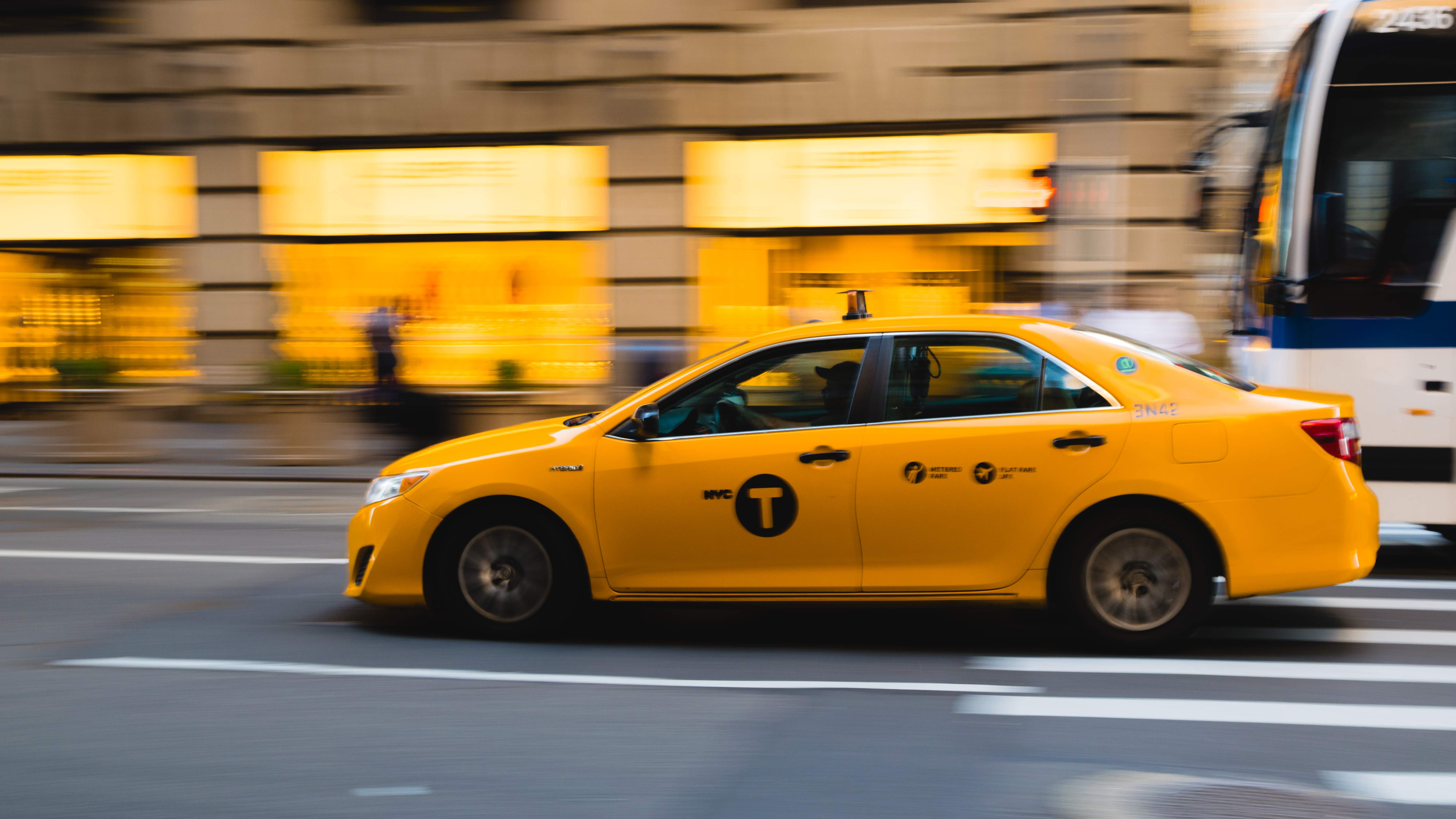 Taxi Wyszków - szybka i tania usługa taksówkarska