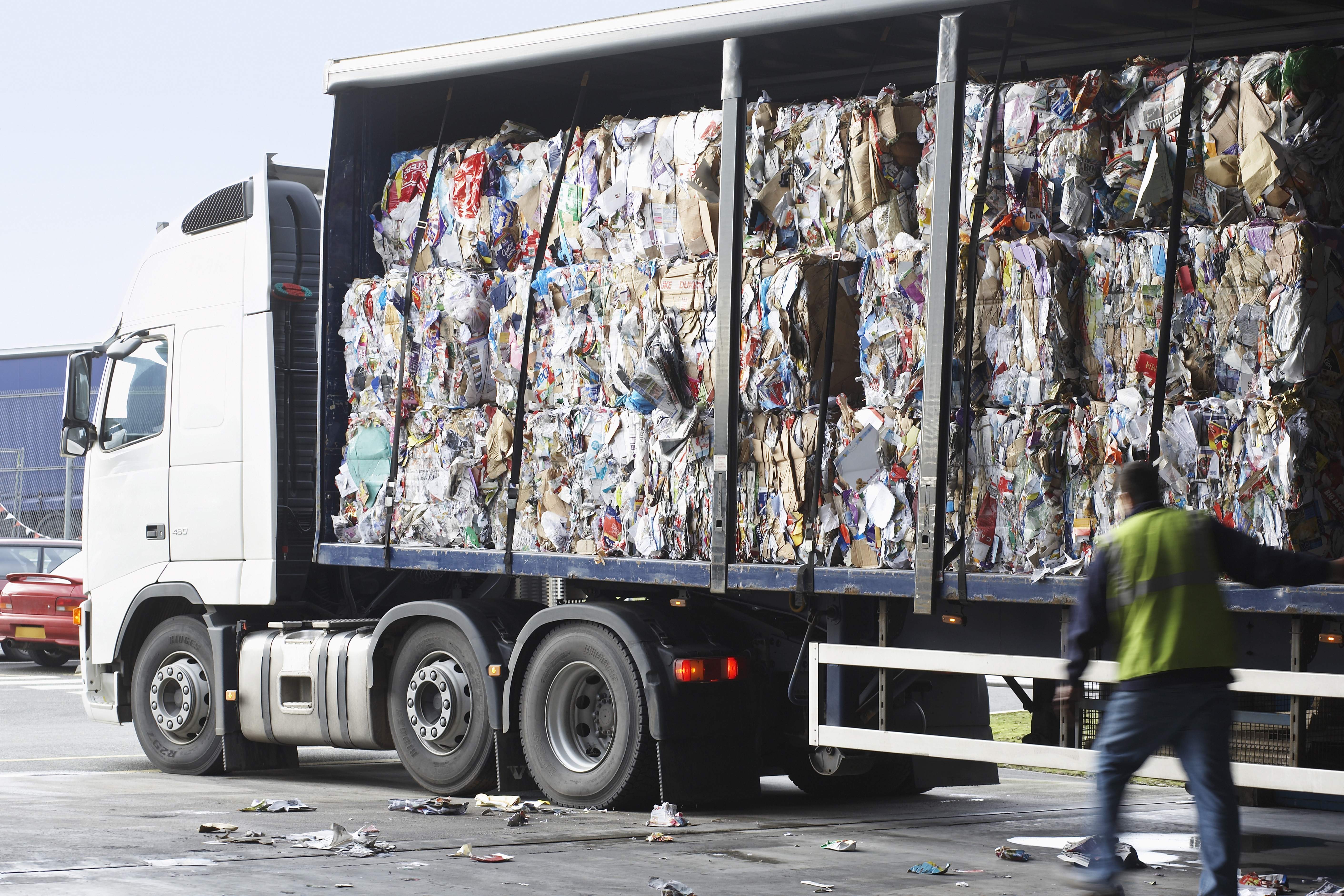 Kiedy występuje transgraniczne przemieszczanie odpadów?