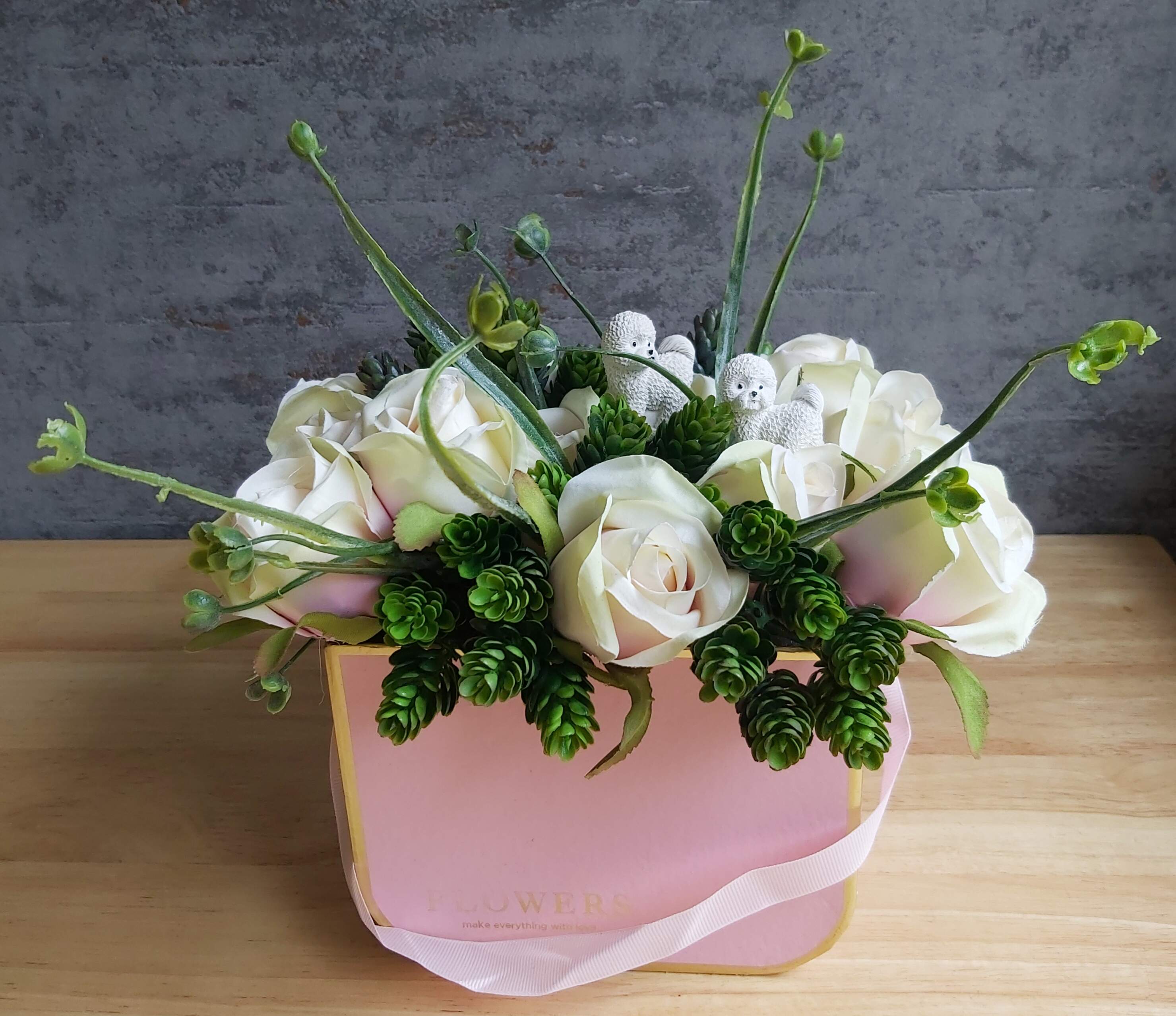 Różany flowerbox w różowym pudełku