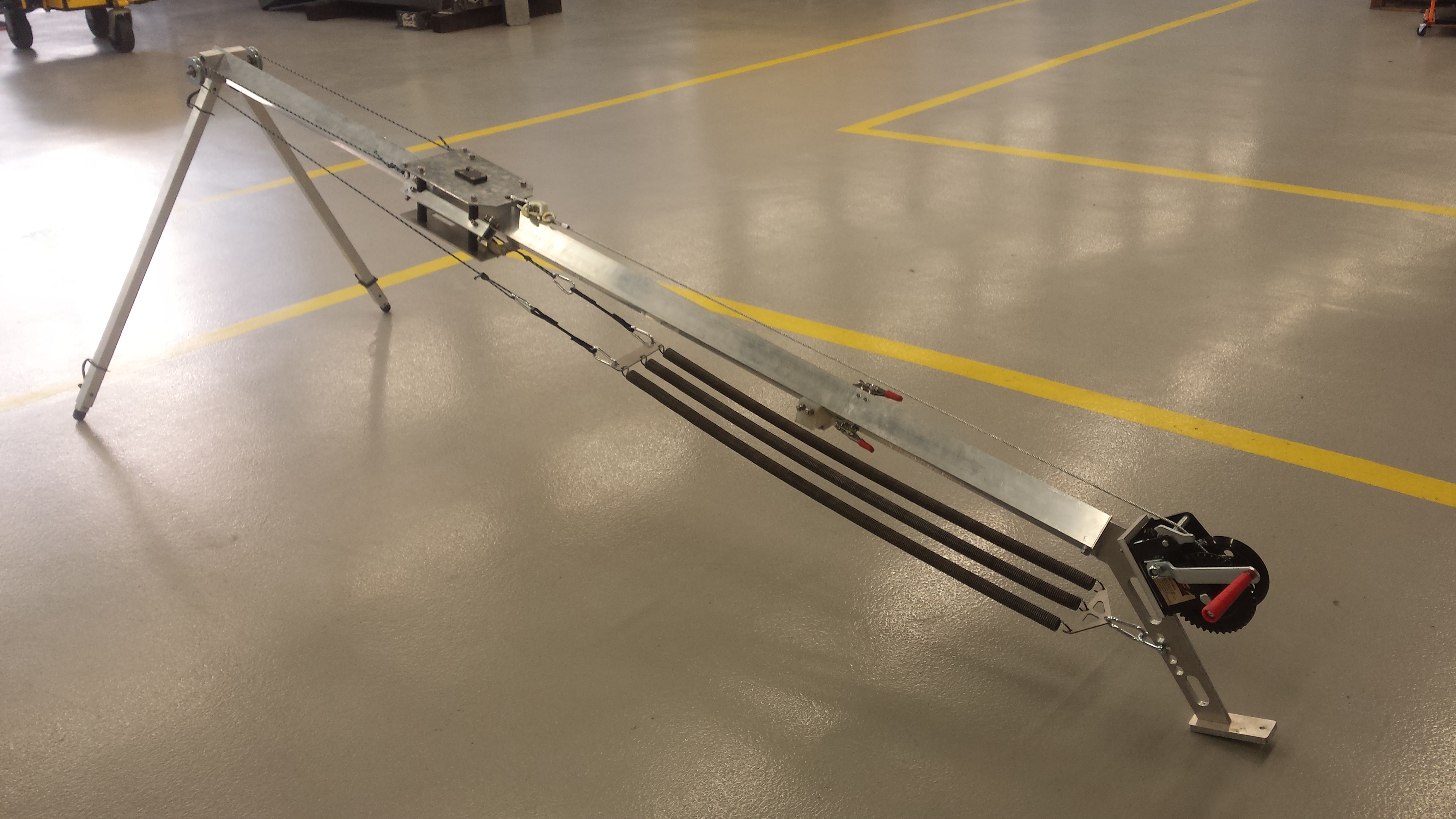 Plecakowy zestaw katapulty UAV o rozszerzonym zakresie temperatur pracy.