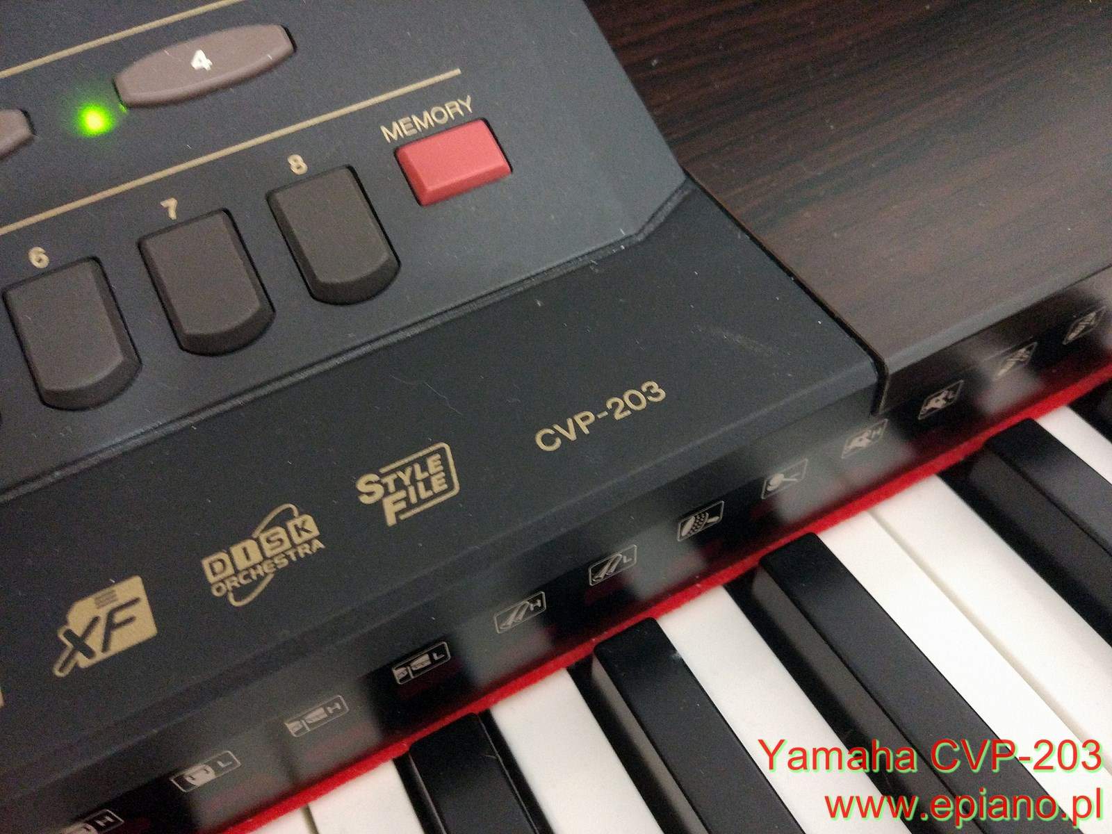 Yamaha Clavinova CVP-203 z akompaniamentem