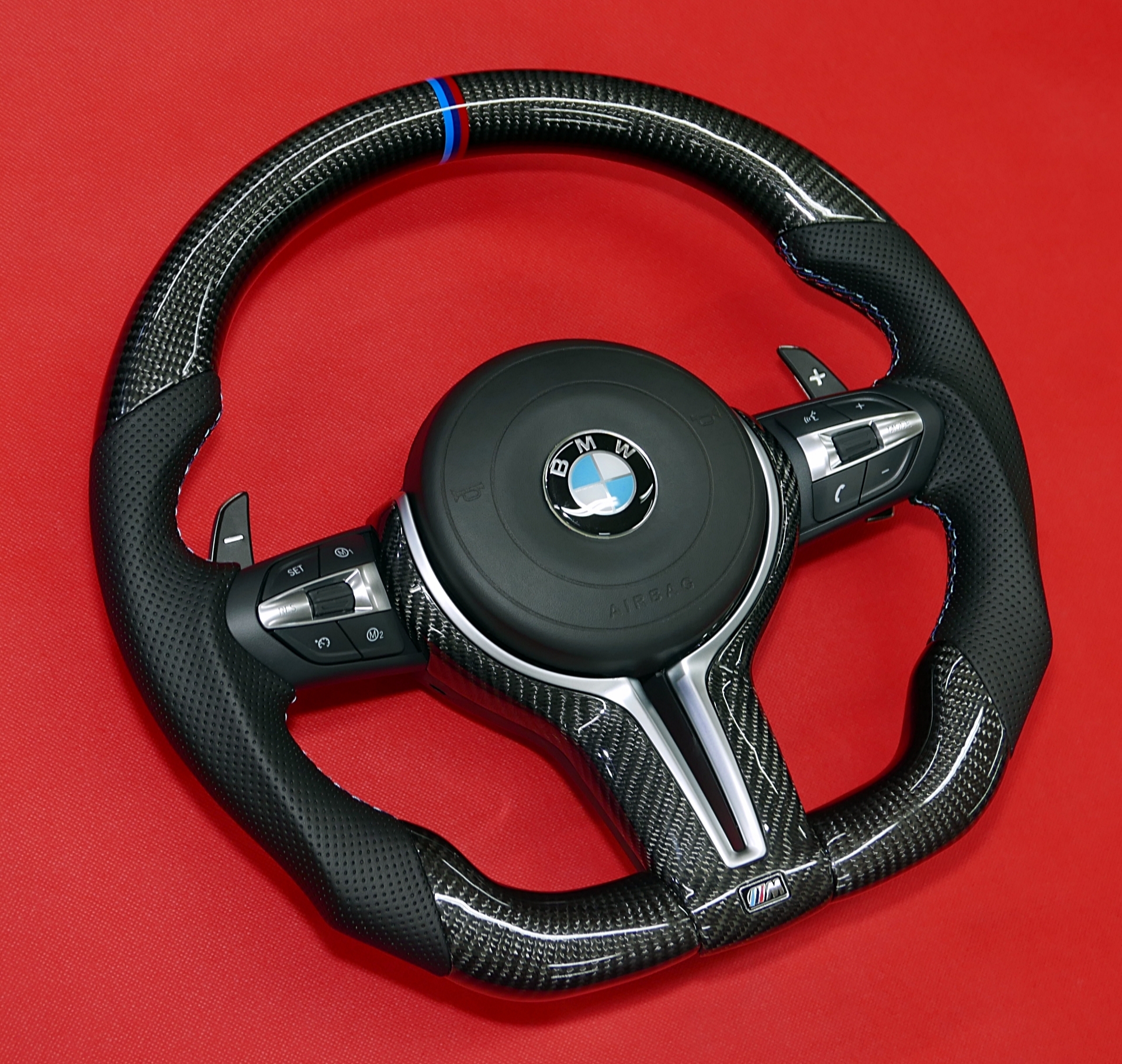 Kierownica z włókna węglowego BMW M Performance