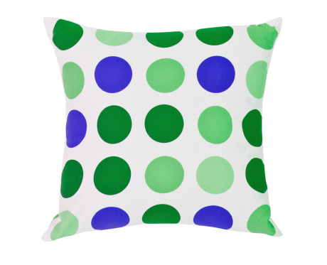 Biała poduszka dekoracyjna w zielone grochy