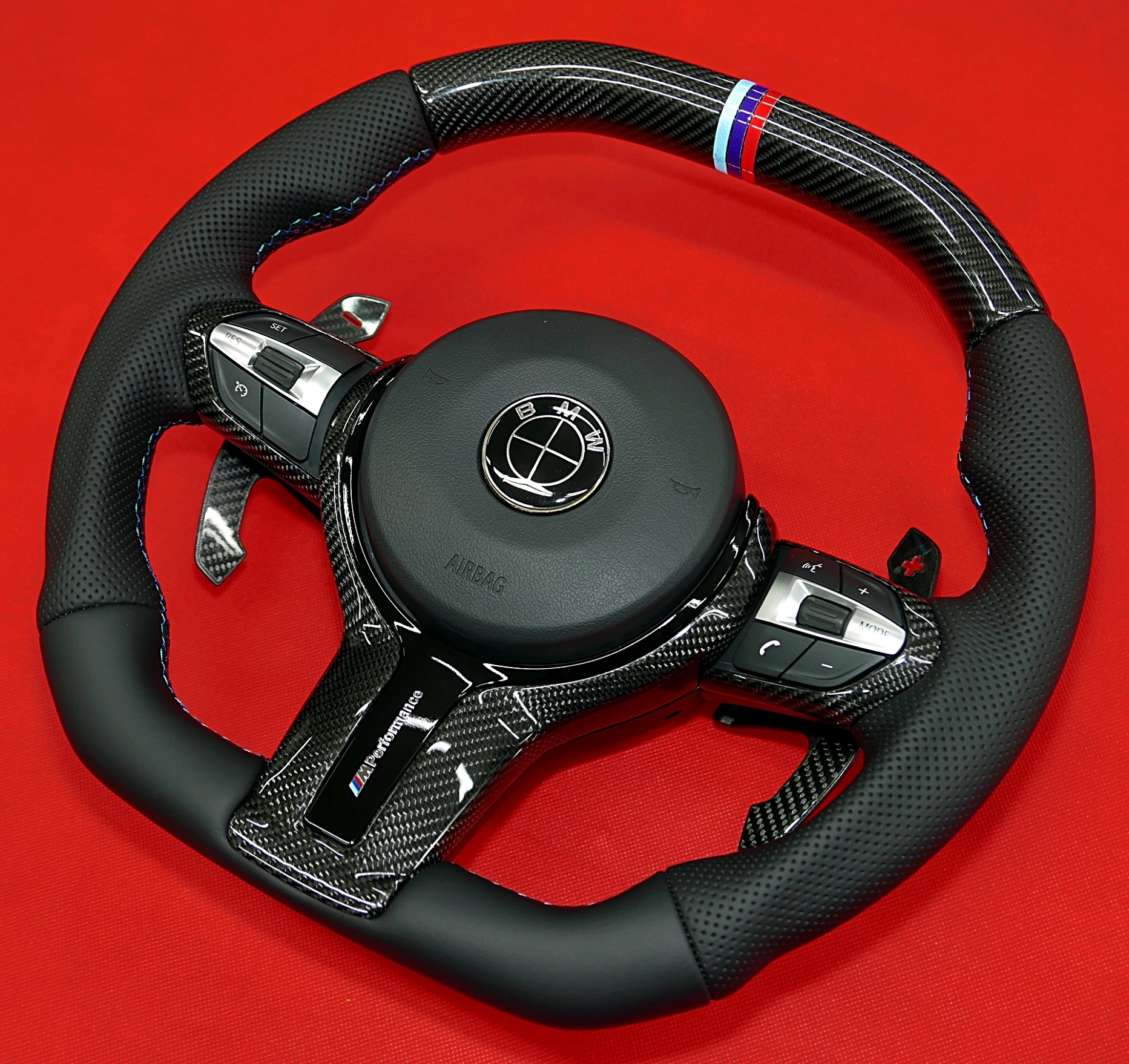 carbon fiber steering wheel włókno węglowe na kierownicy