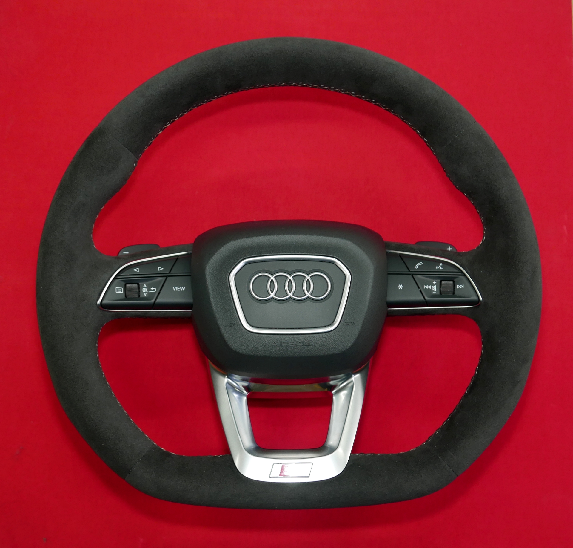 Kierownica Audi spłaszczenie dołu tuning