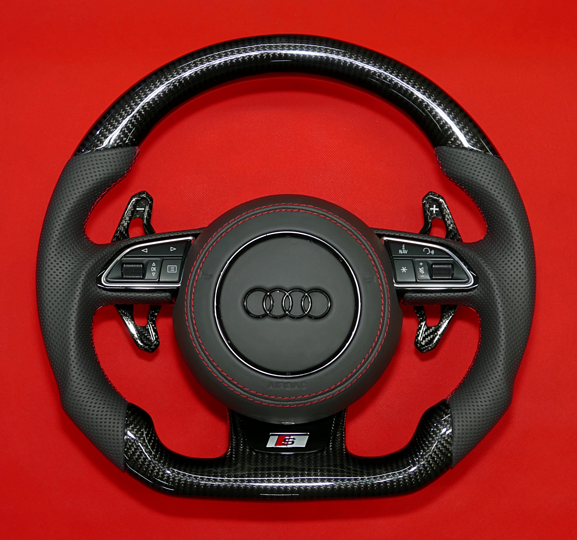 Kierownica Audi A4 S4 RS4 włókno węglowe carbon