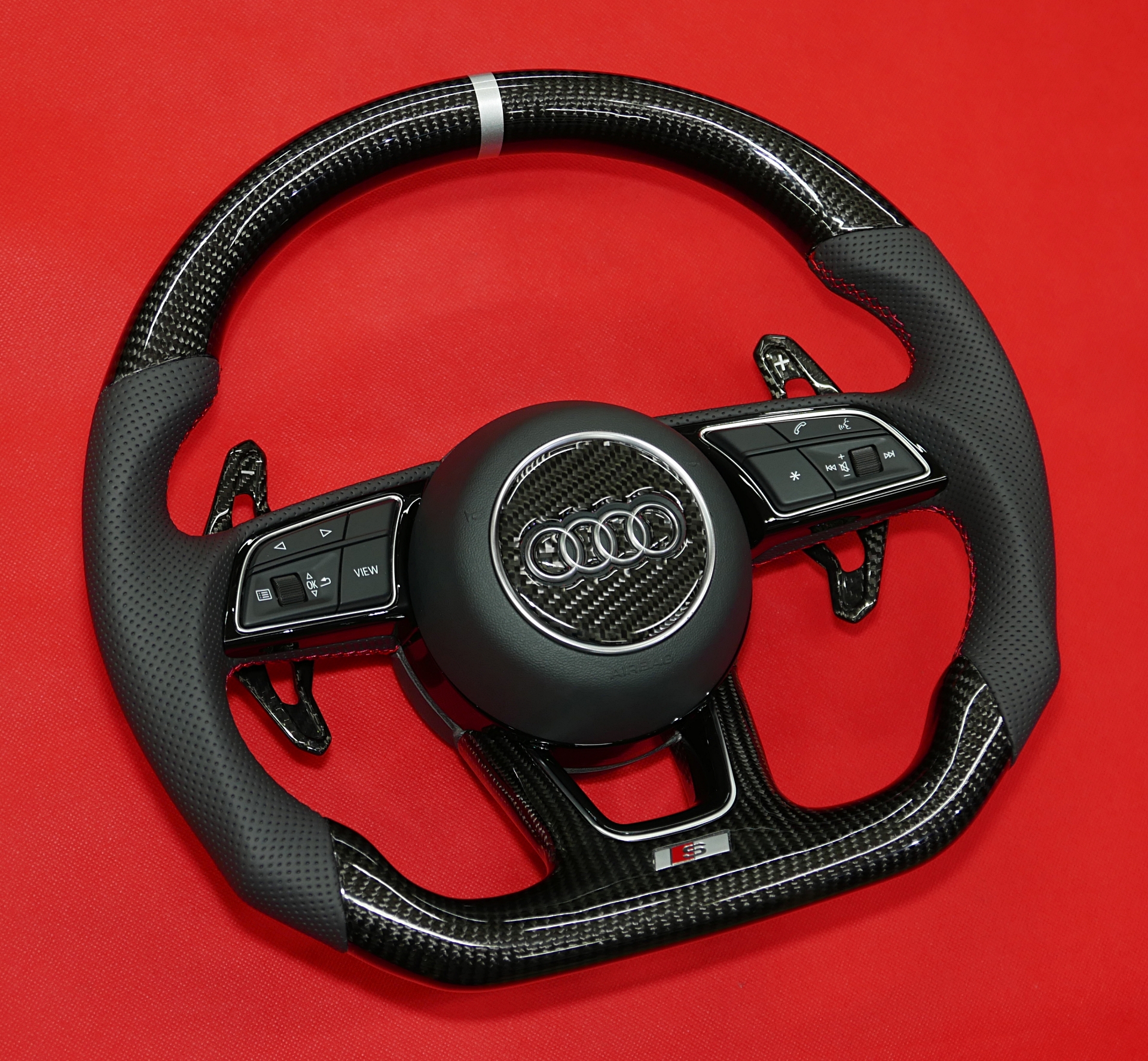 Kierownica Audi B9 włókno węglowe carbon