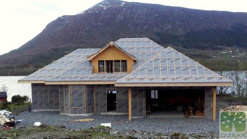 prefabricated frame wood house, building construction, wooden house, zeroemission house,