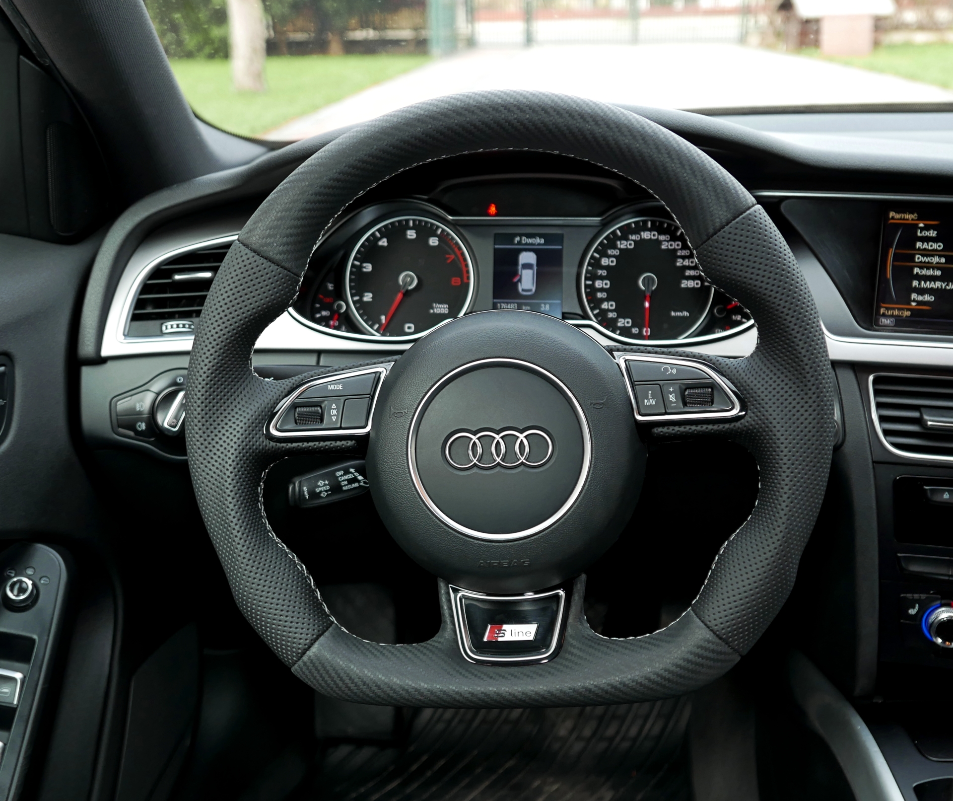 Tuning modyfikacja obszycie kierownica Audi