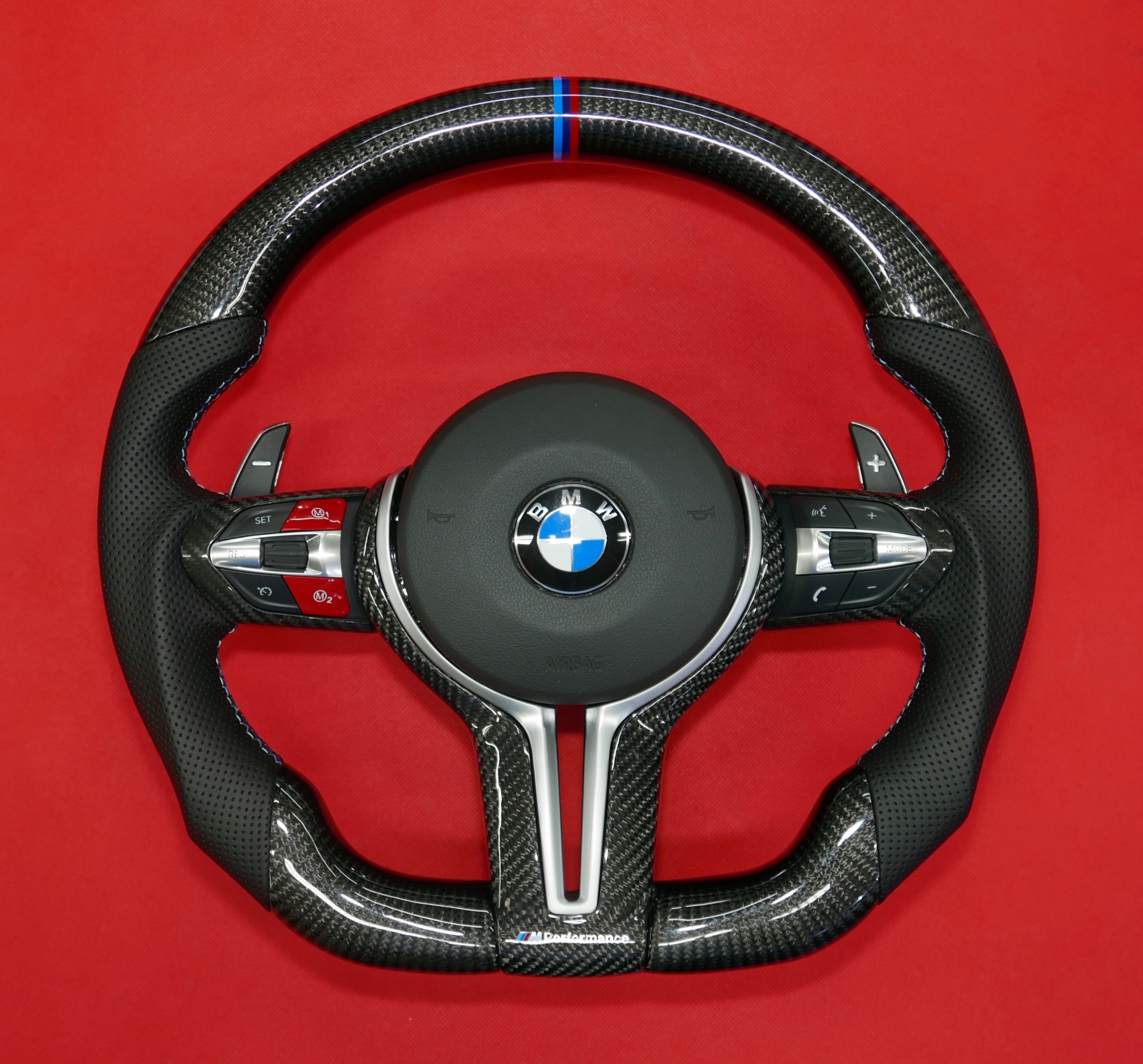 Kierownica BMW M3 M4 włókno węglowe carbon