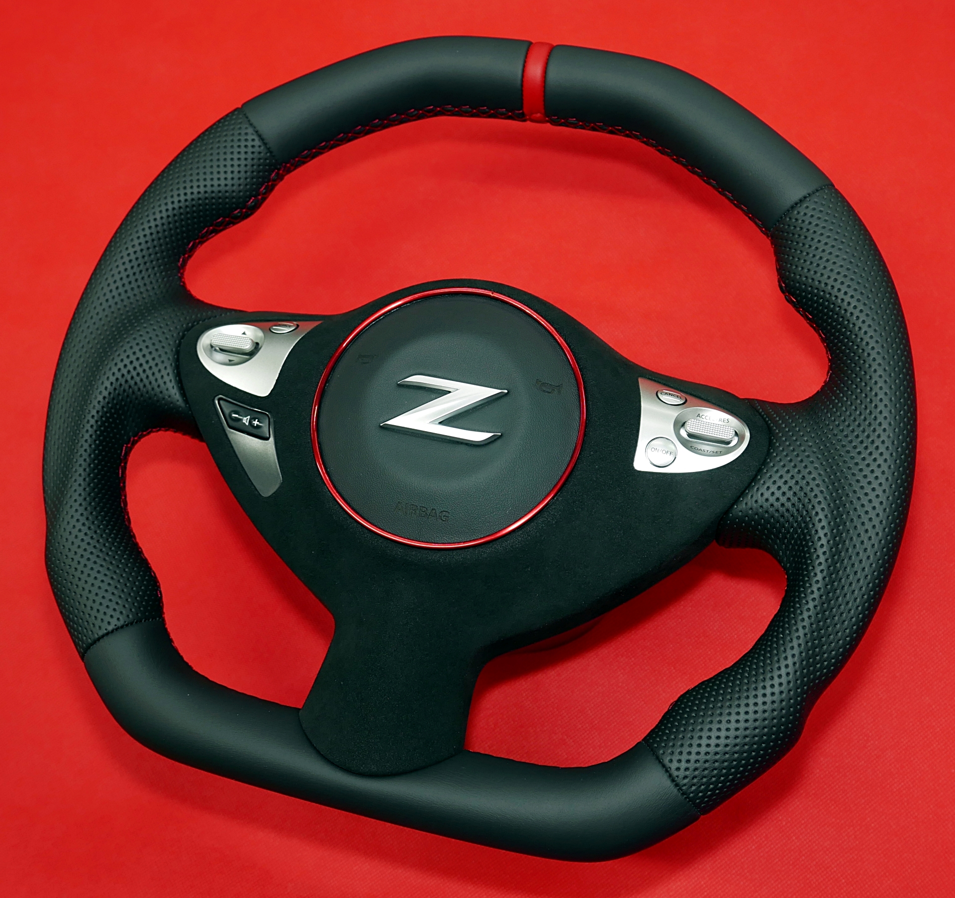 Nissan 370Z tuning steering wheel