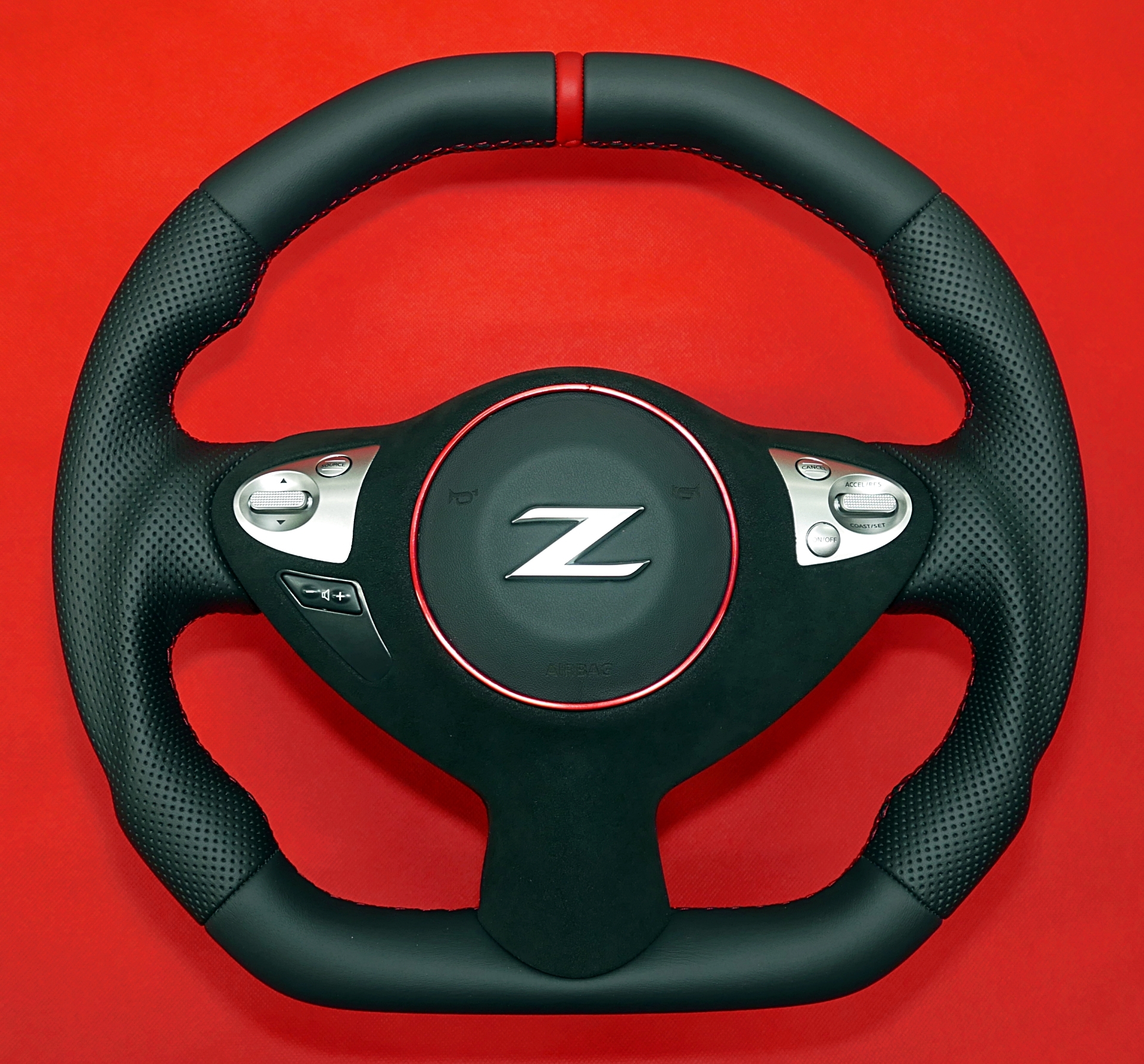 Kierownica Nissan 370Z zmiana kształtu tuning