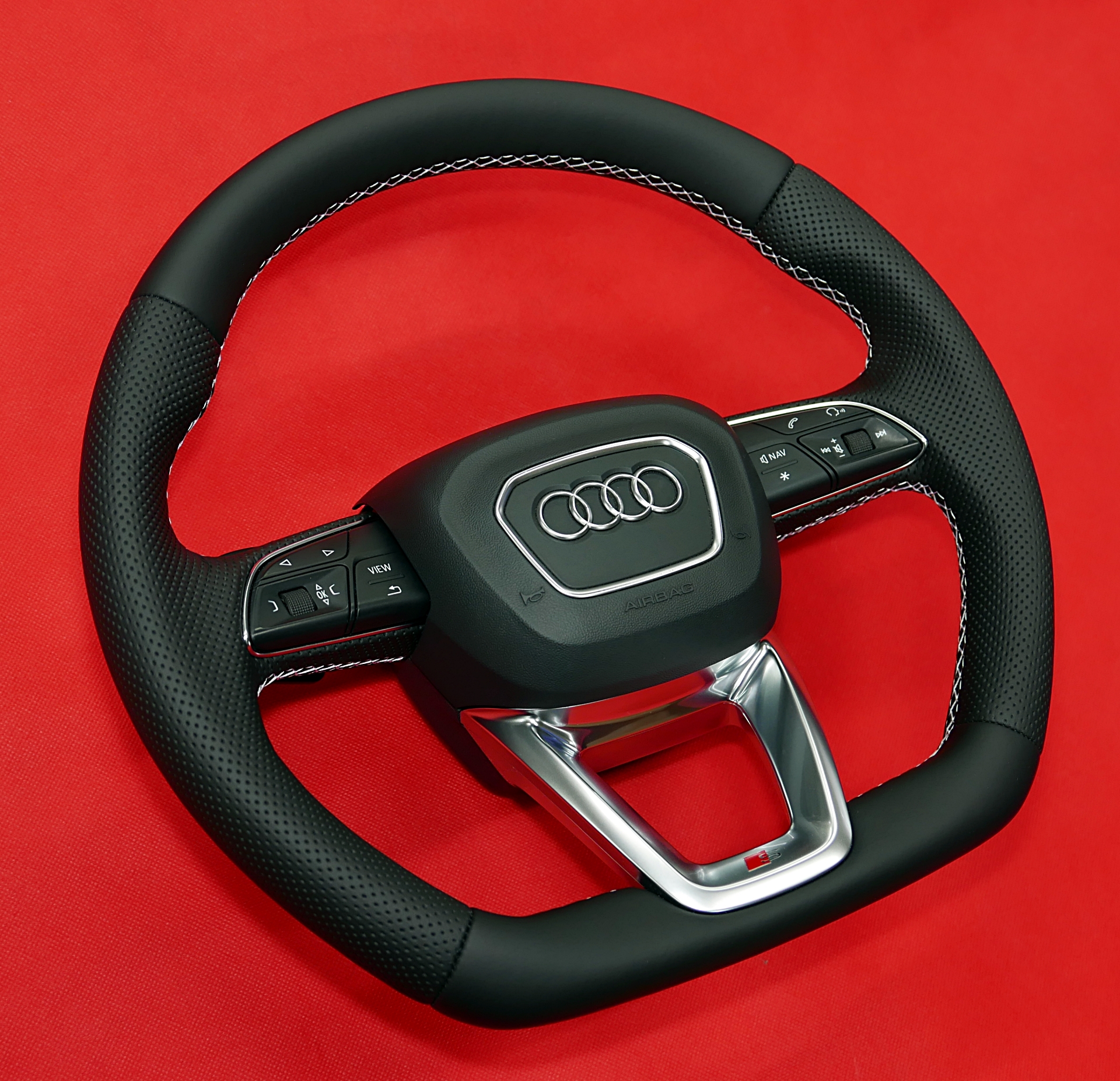 Kierownica Audi Q3 Q5 Q7 Spłaszczenie dołu pogrubienie
