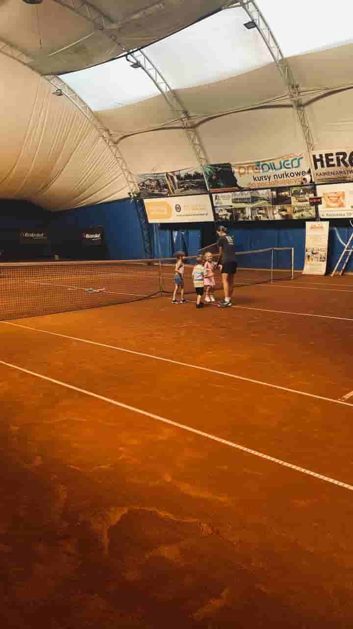 Tenisa w Szczecinie dla waszych dzieci , ale również dla rodziców . Szczecin tenis