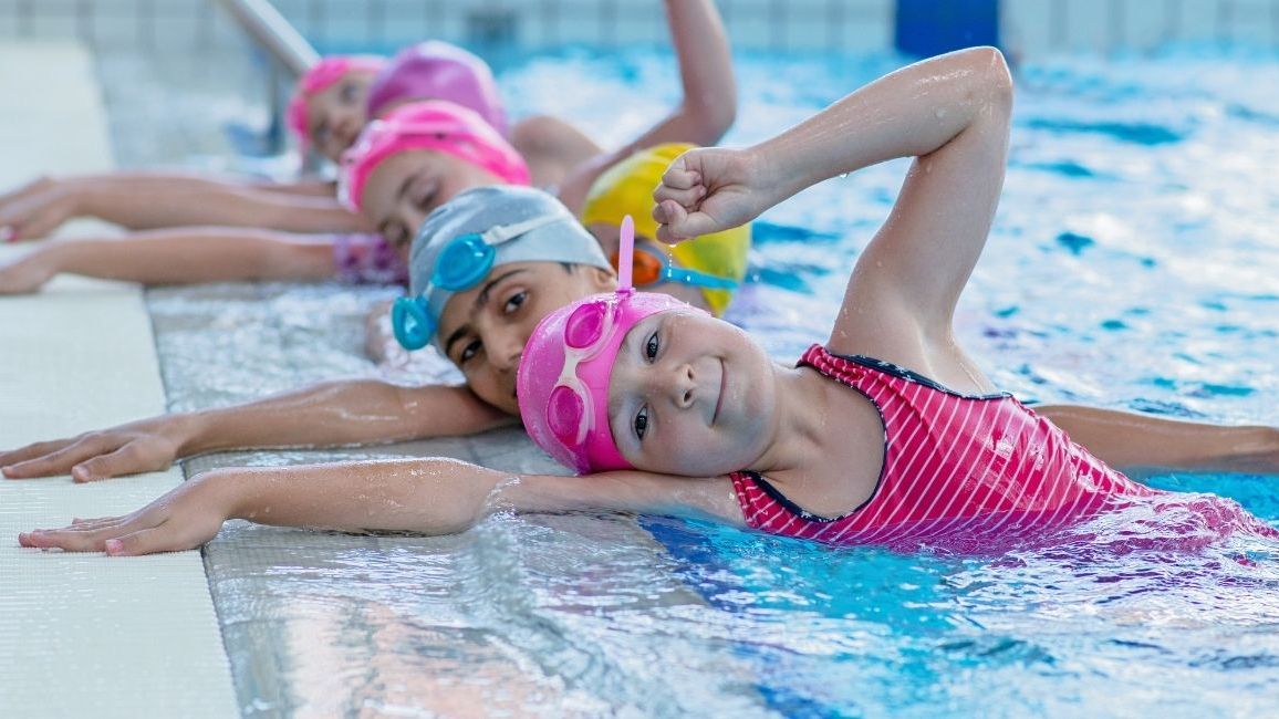 Zajęcia nauki pływania dla dzieci - krótki filmik reklamowy