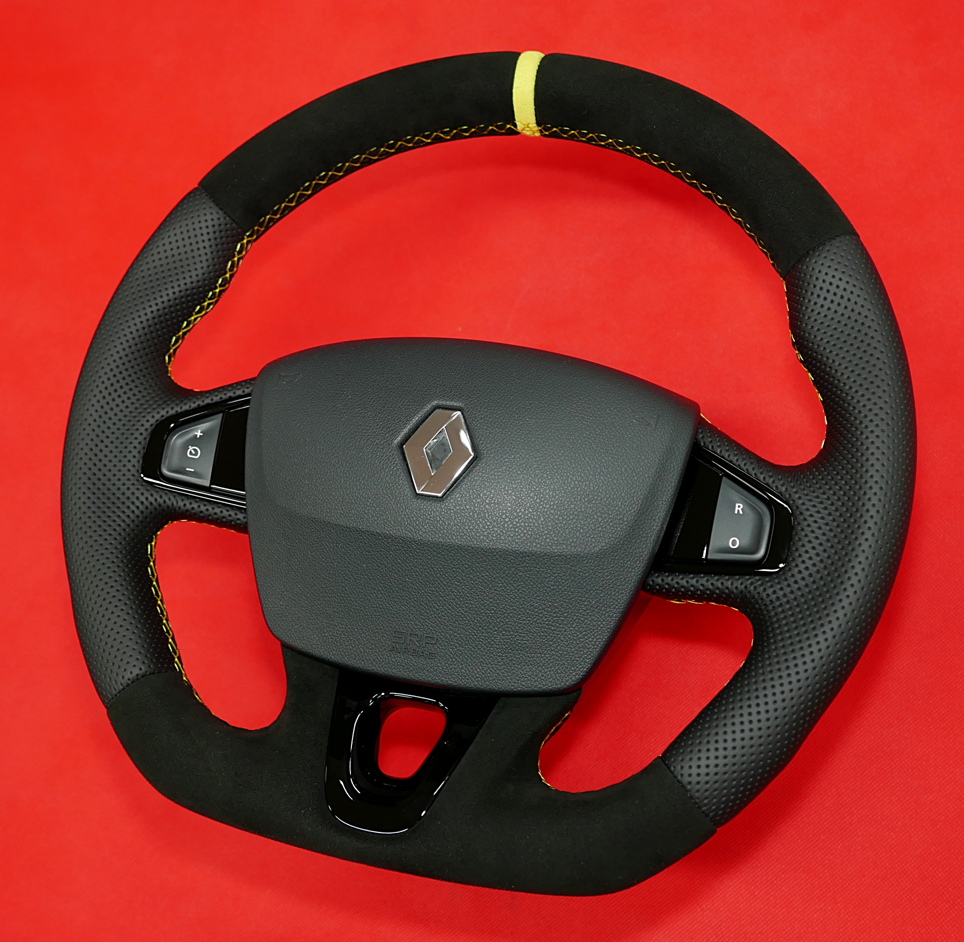 Custom steering wheel Renault Megane RS