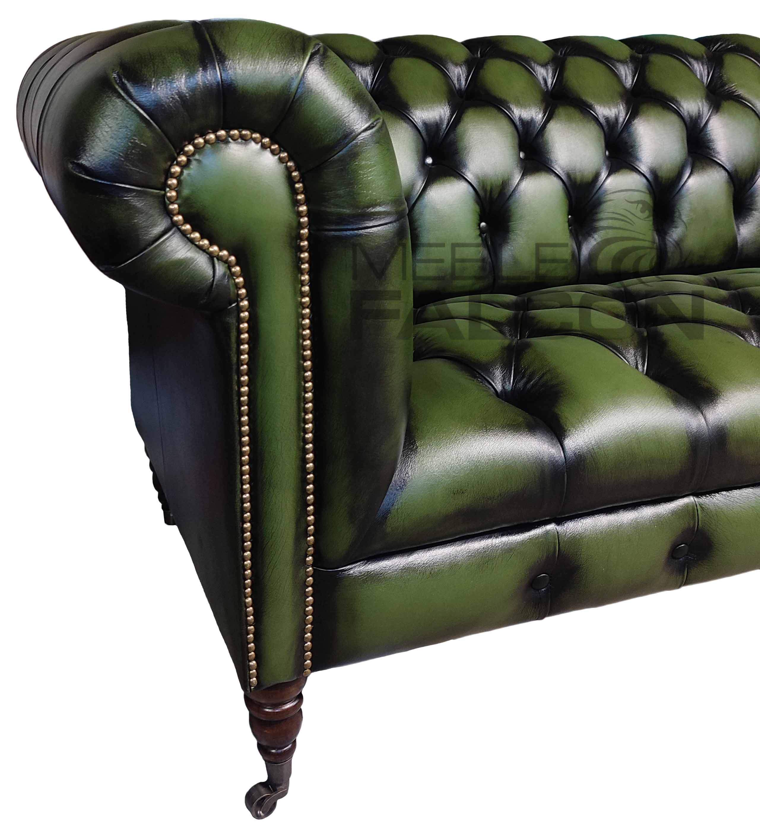 sofa chesterfield pikowane siedzisko skóra zielona