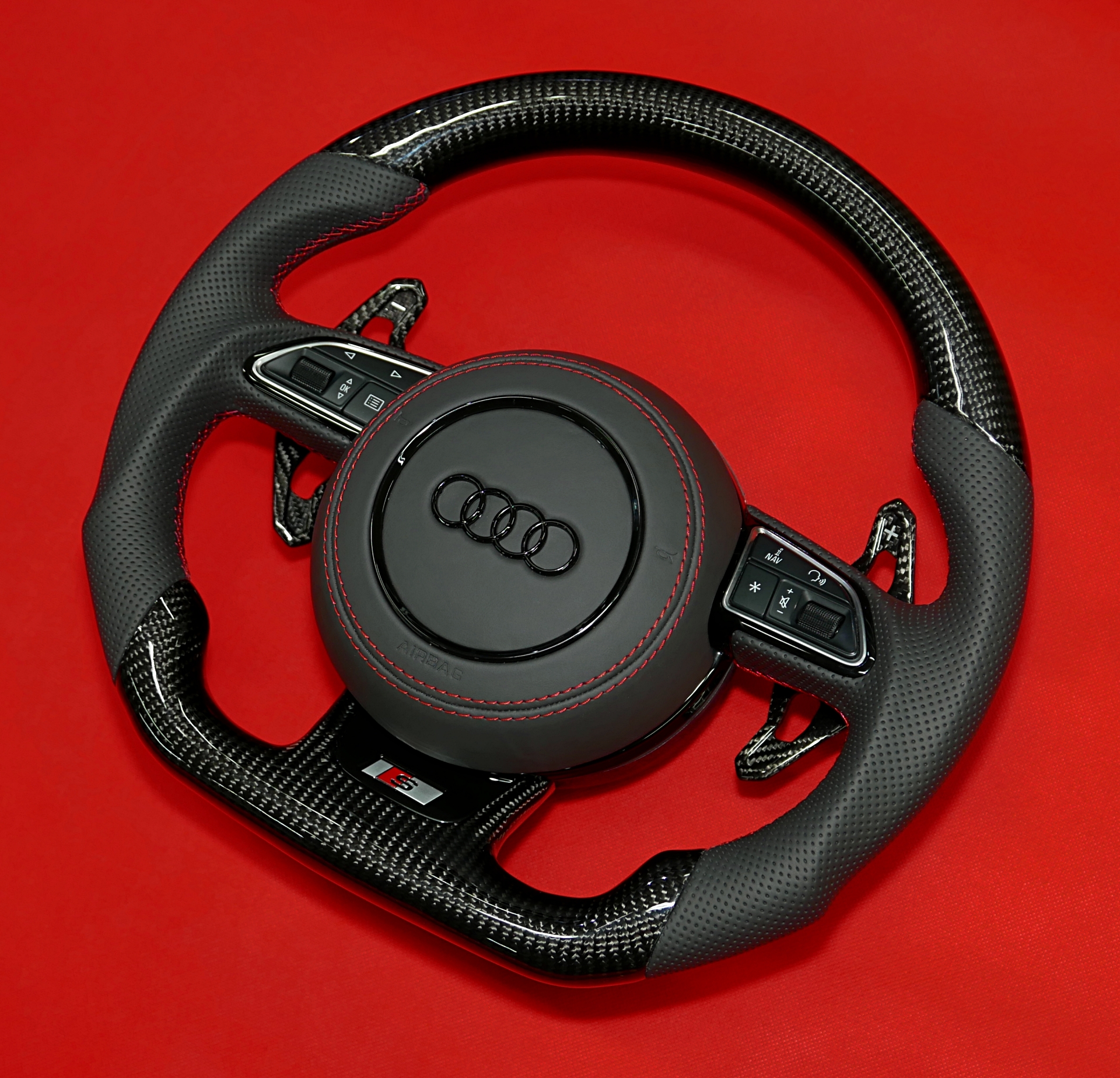 Kierownica Audi A6 S6 RS6 włókno węglowe carbon