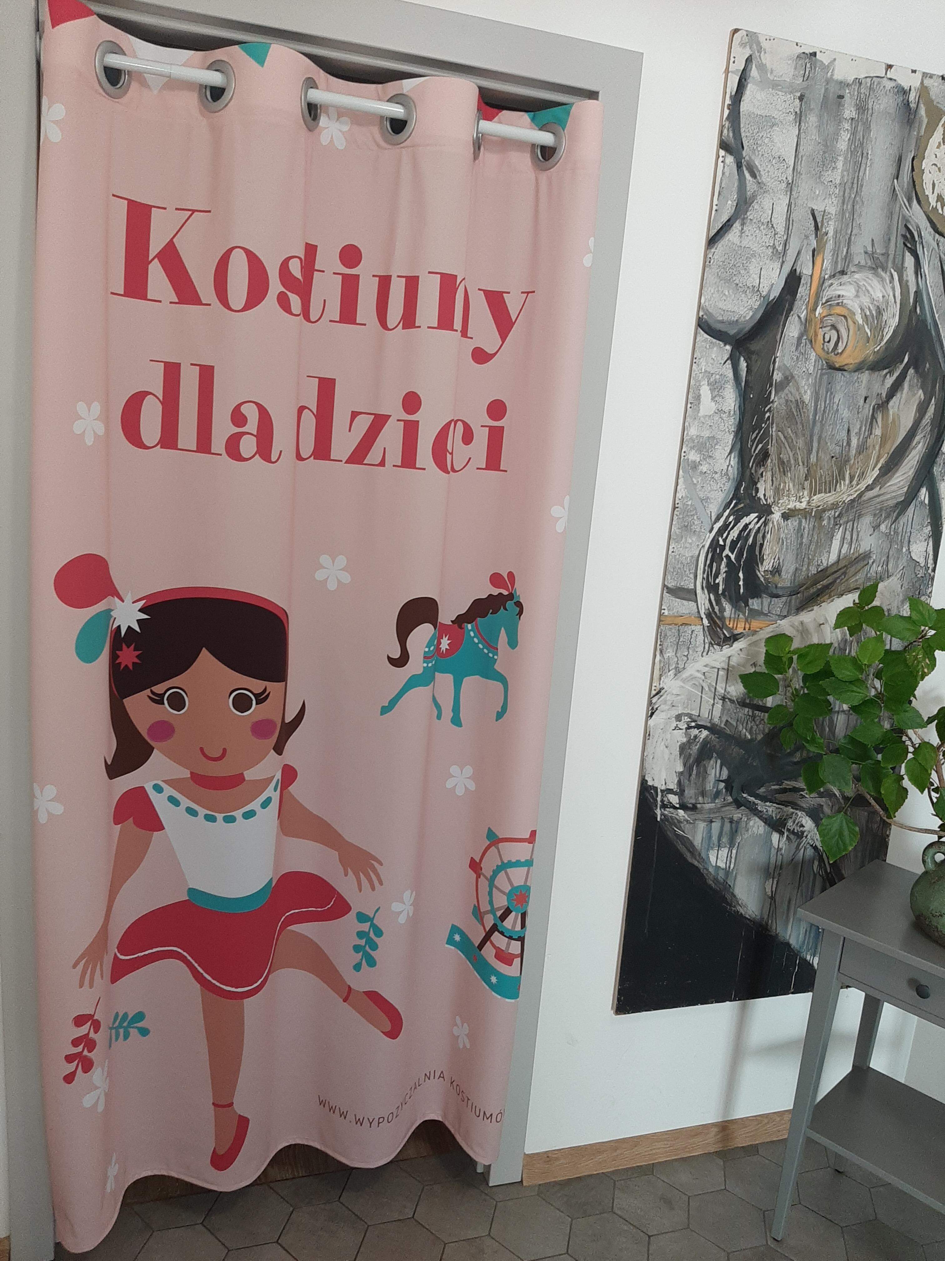 Kotara zasłona do przymierzalni sklep z ubraniami dla dzieci