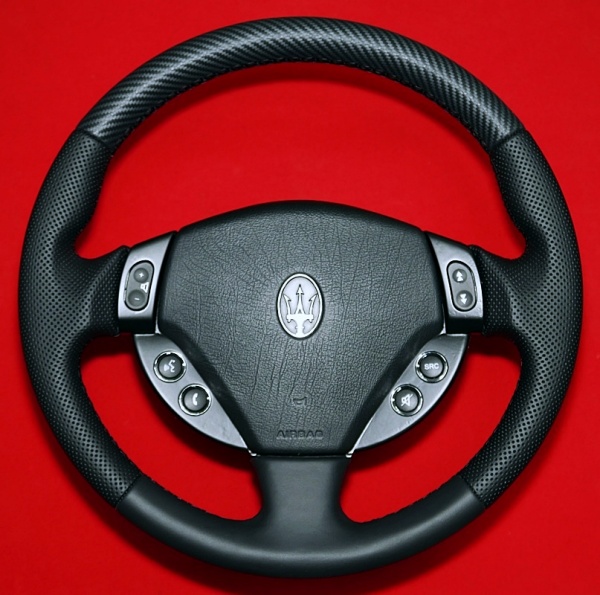 carbon fiber steering wheel maserati