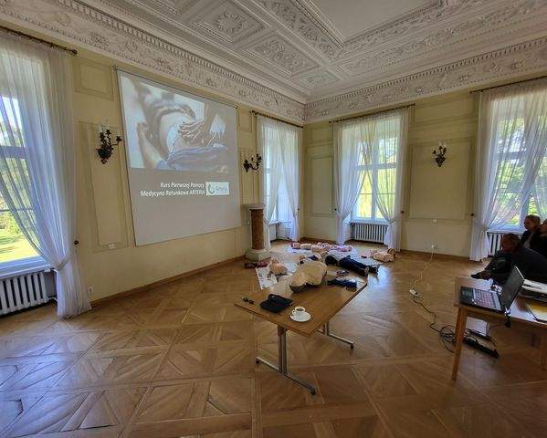 Szkolenie z Pierwszej Pomocy w Pałacu w Pawłowicach