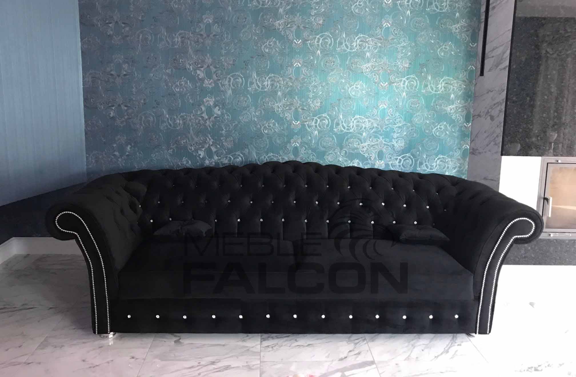 czarna sofa chesterfield według pomysłu klienta