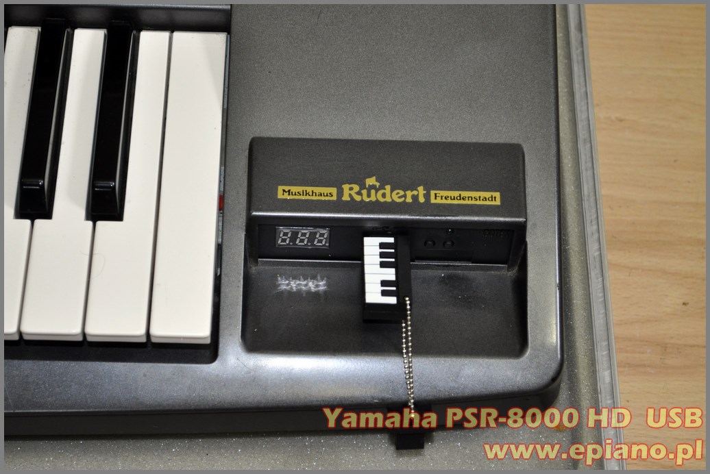 Yamaha PSR-8000  HD  USB
