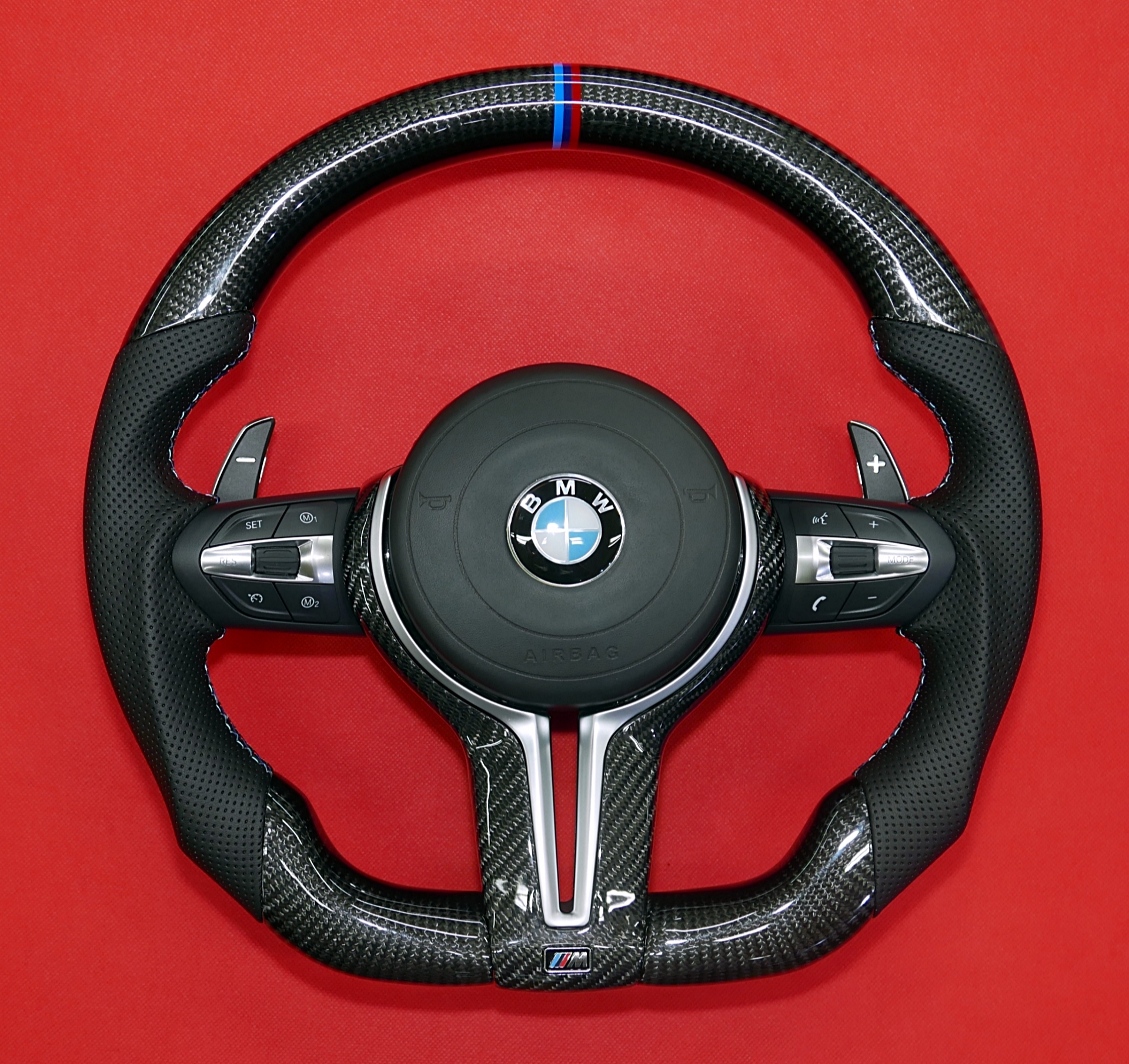 Kierownica z włókna węglowego carbon BMW F16 XM6